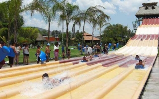 Multipistas de agua